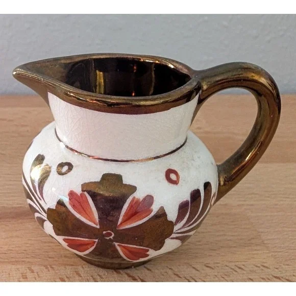 Vintage Old Castle Jug Made in England White & Copper Luster Floral 2 3/8 Inch - Picture 6 of 13